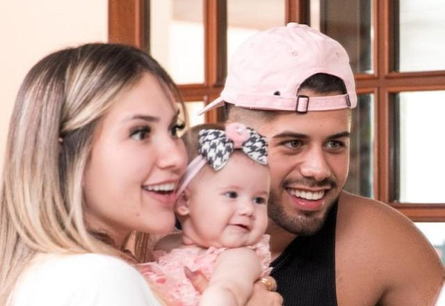 Virginia, Maria Alice e Zé Felipe sorrindo