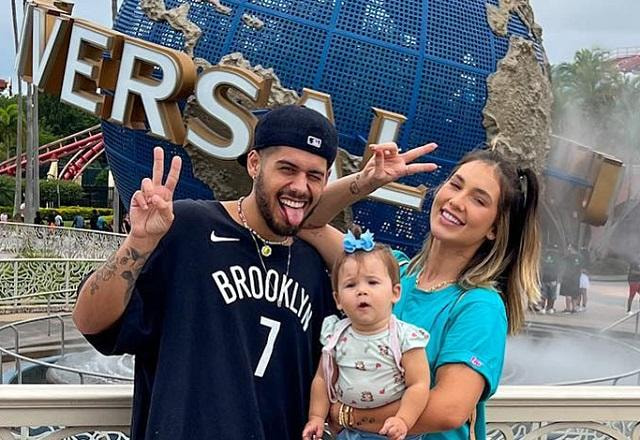 Zé Felipe, Virginia Fonseca e Maria Alice no parque Universal