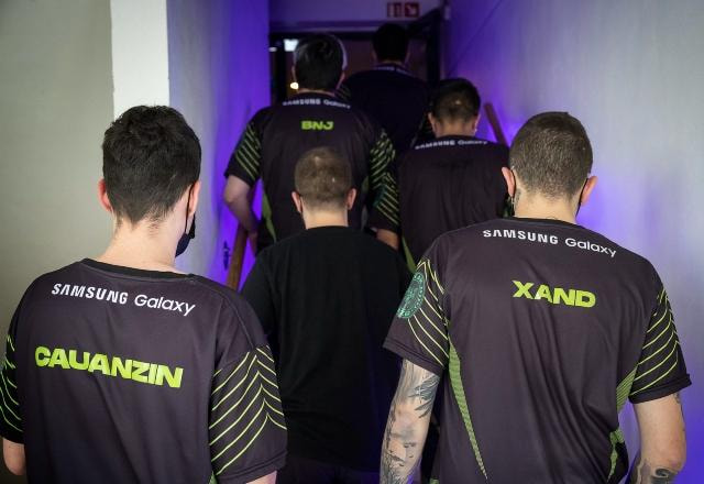 Foto da Ninjas in Pyjamas após a eliminação do Masters Reykjavik 2022