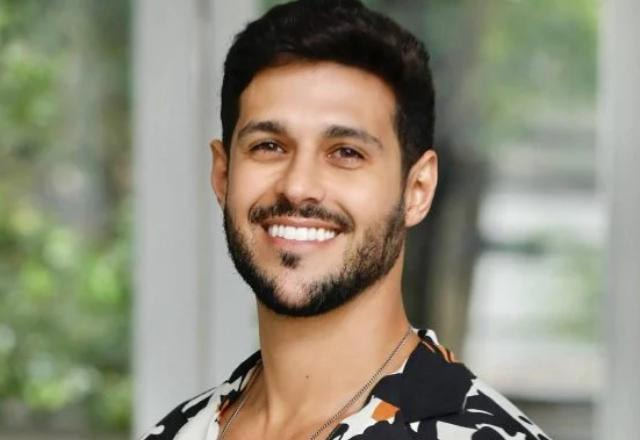 Rodrigo Mussi em sessão fotográfica