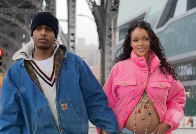 Rihanna e A$AP Rocky passeiam de mãos dadas pela rua