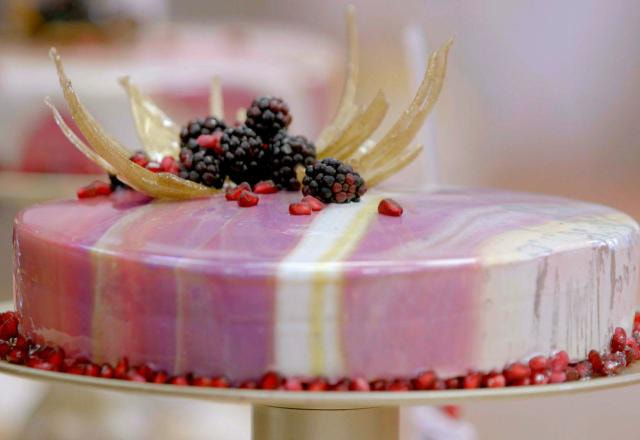 Torta do programa final do Bake Off Brasil - Doce Constelação
