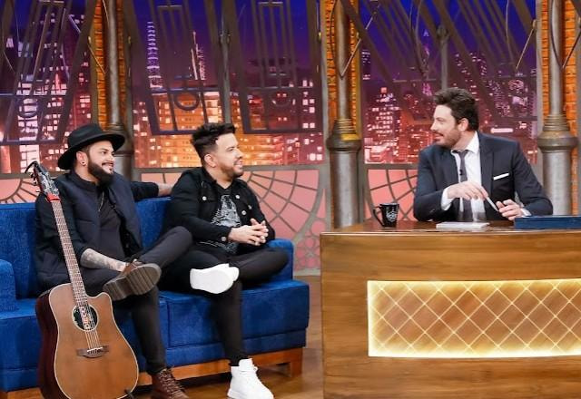 Danilo Gentili, Diego e Victor Hugo durante o The Noite.