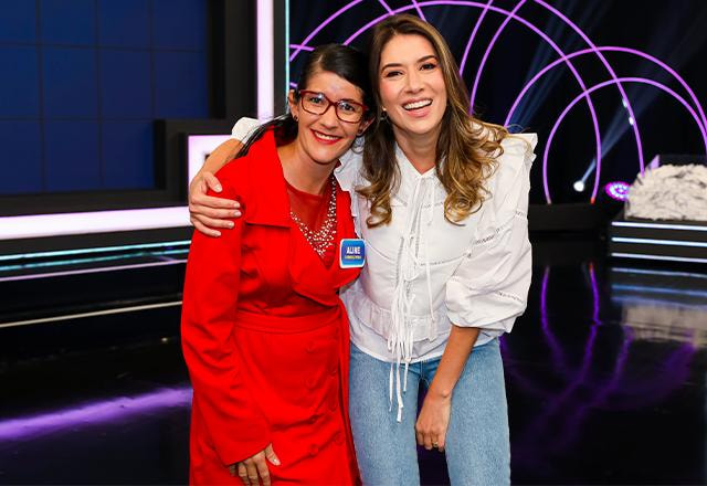 rebeca abravanel e aline abraçadas