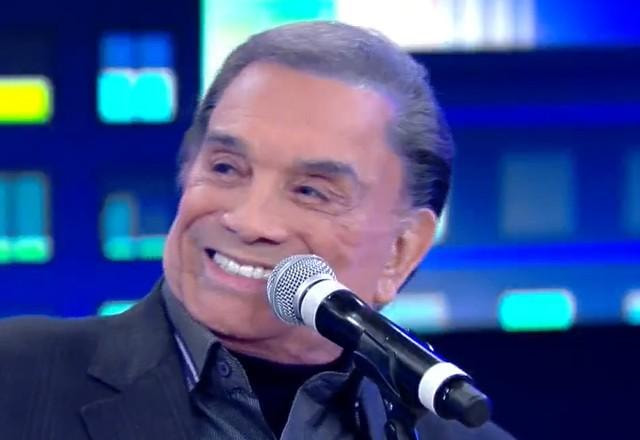 Dedé Santana durante o Programa do Ratinho.