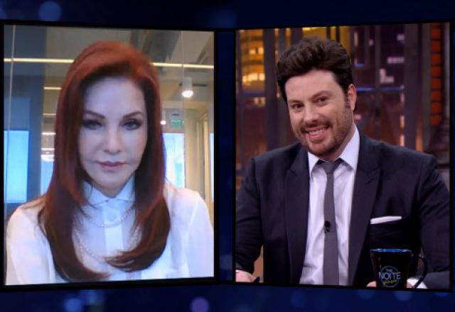 Priscilla Presley e Danilo Gentili durante o The Noite.