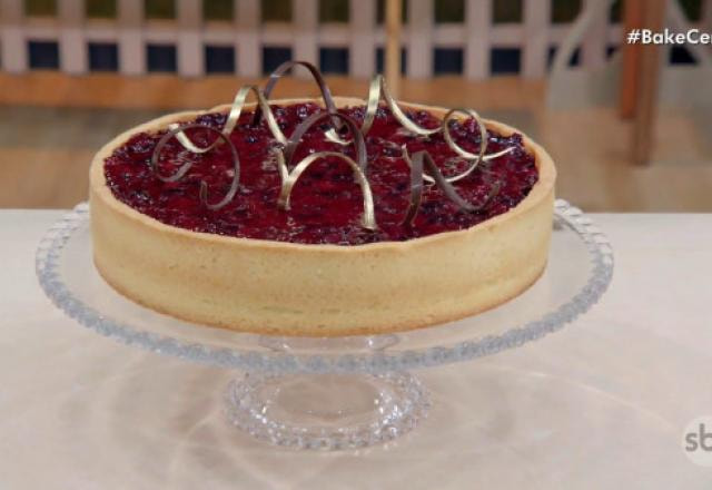 Cheescake com Calda de Jabuticaba.