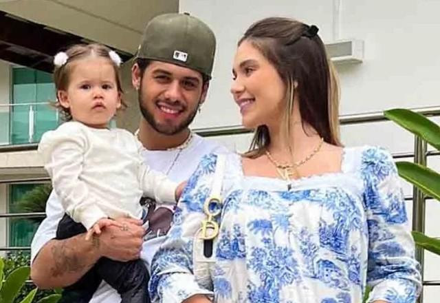 Maria Alice, Zé Felipe e Virginia Fonseca posam juntos para foto.