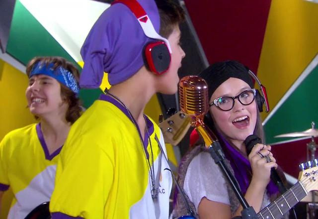 Joaquim e Manuela cantando juntos na gravadora