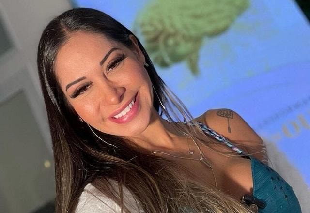 Maíra Cardi