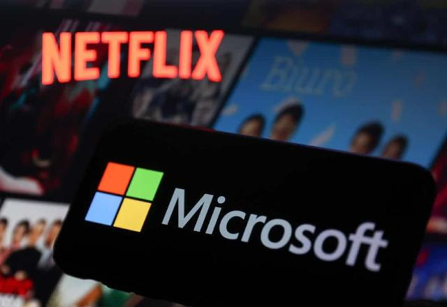 Montagem com os logos de Netflix e Microsoft