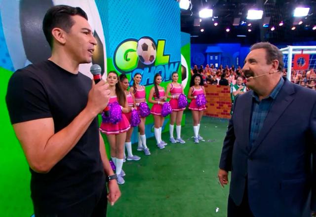 Zagueiro Lucio participa do Gol Show