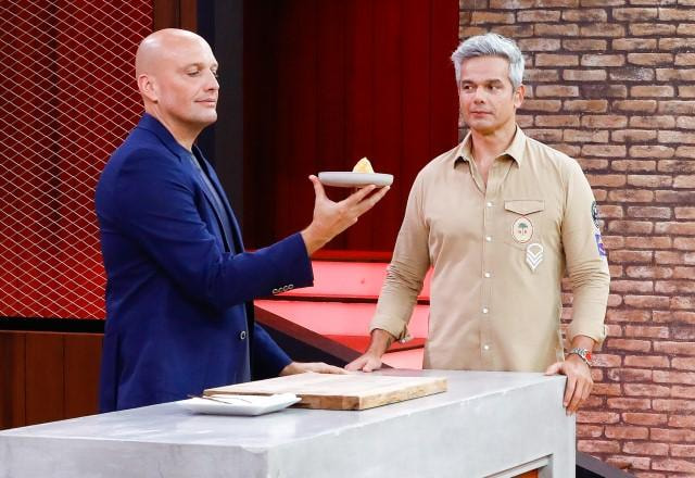 Giuseppe Gerundino e Otaviano Costa na cozinha de Cozinhe se Puder