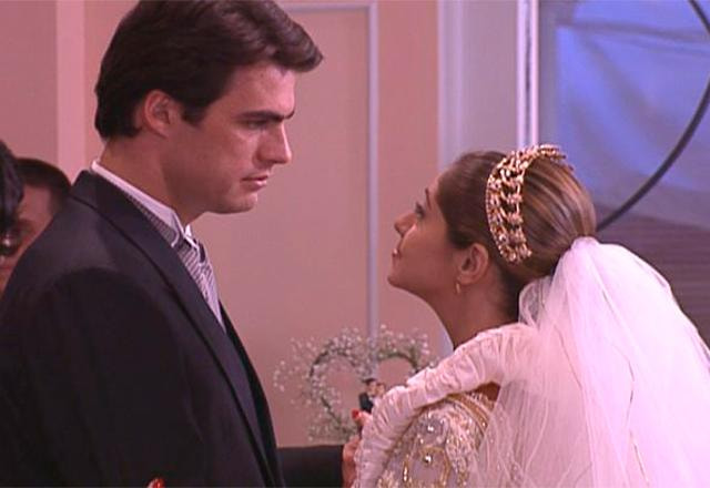 Rosana e Rodrigo se casando