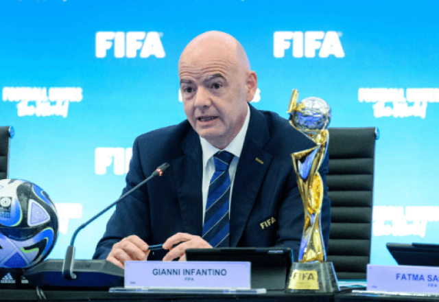 Novo jogo de FIFA será anunciado em breve, afirma Gianni Infantino