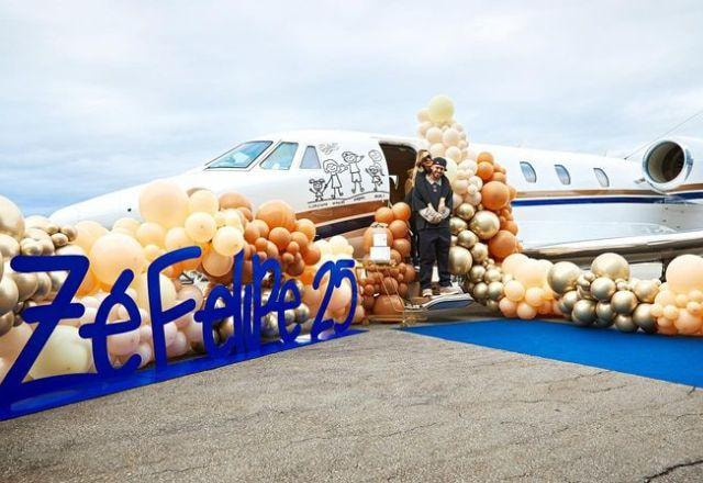 Virginia Fonseca presenteia Zé Felipe com um jato luxuoso