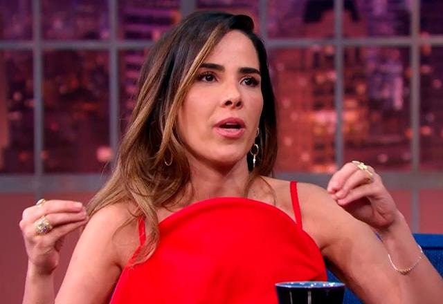 Wanessa Camargo no palco do The Noite.