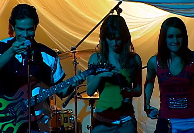 Miguel, Mia e Roberta no palco