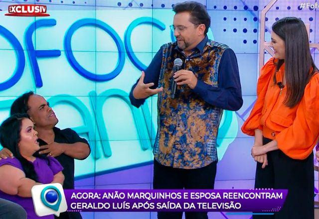 Geraldo Luís, Marquinhos, Fofa e Chris Flores no palco do Fofocalizando