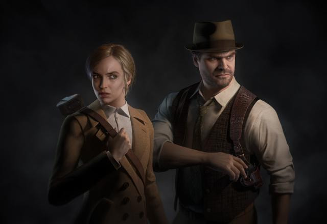 Imagem promocional de David Harbour e Jodie Comer em Alone in the Dark