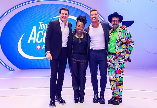 Celso Portiolli, Gabriel Cartolano, Juliana e Cilada no palco do programa Pague Menos