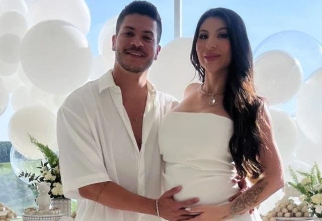 Arthur Aguiar e Jhenny Sanducci