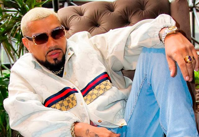 O cantor Naldo Benney