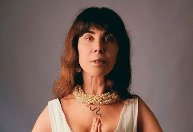 A atriz Claudia Alencar