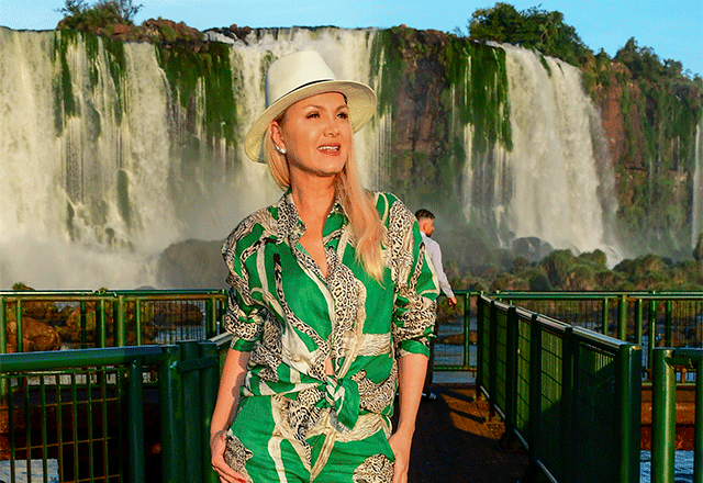 eliana em Foz do Iguaçu