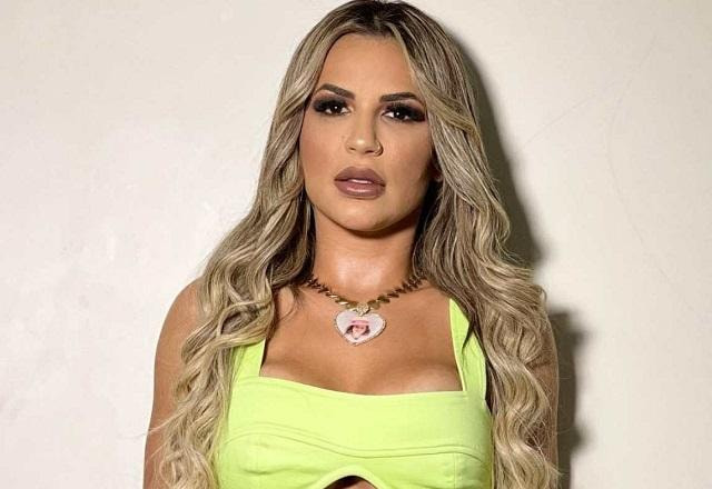 Deolane Bezerra
