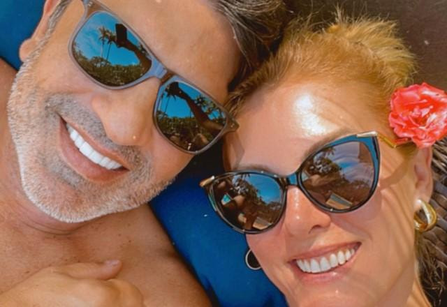 Ana Hickmann tira selfie com Edu Guedes