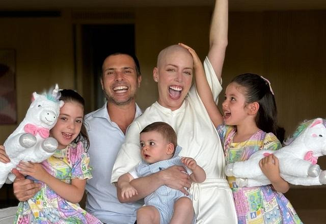 Fabiana Justus com o marido e os filhos