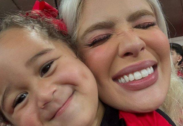 Karoline Lima e sua filha, Cecilia