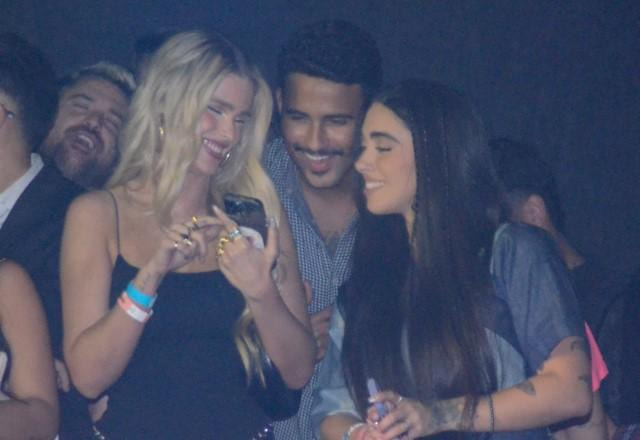 Giovanna Lima, Yasmin Brunet e Lucas Pizane curtem festa juntos