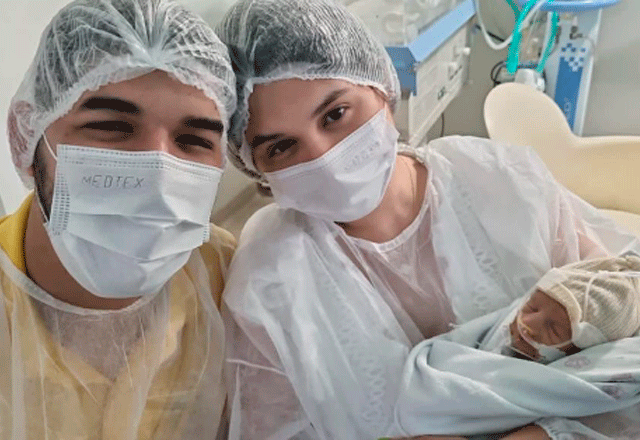 zé, ingra e o bebê no hospital