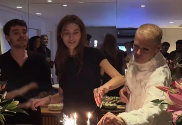 Sasha Meneghel celebra 26 anos com festa surpresa organizada pelo marido
