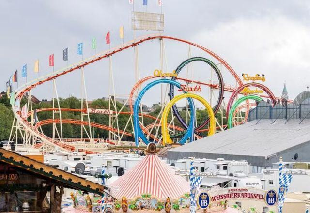 Montanha-russa da Oktoberfest na Alemanha