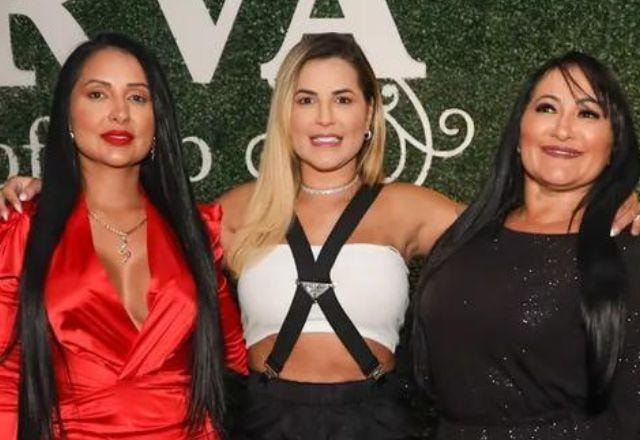 Daniele Bezerra, Deolane Bezerra e Solange Bezerra