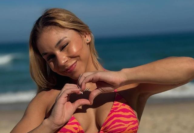 Flávia saraiva