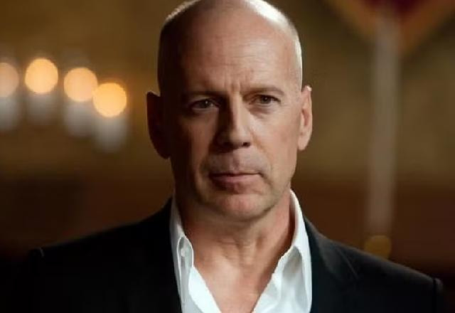 BRUCE WILLIS