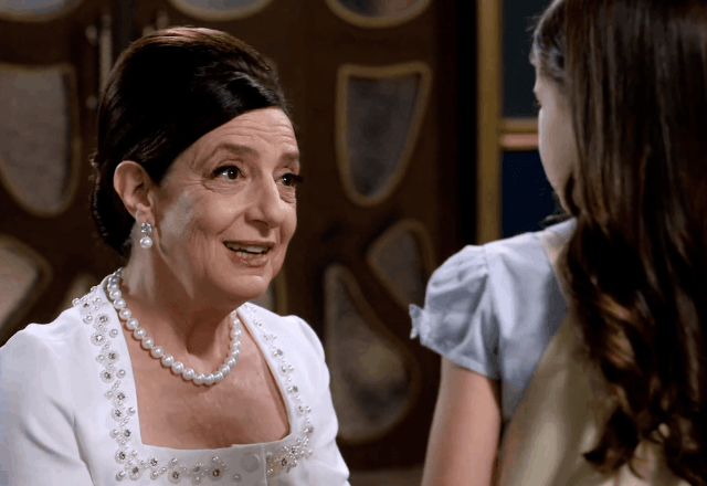 Norma revelando a Anna que será sua mãe