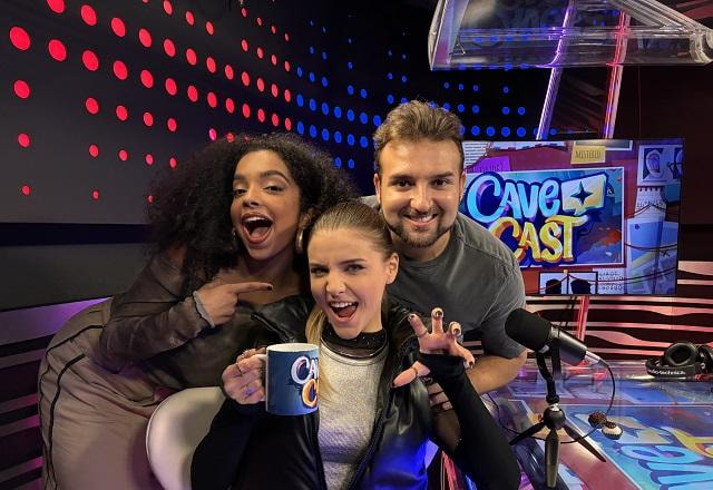 Laura Castro, Nicholas Torres e Giu Nassa no CaveCast.