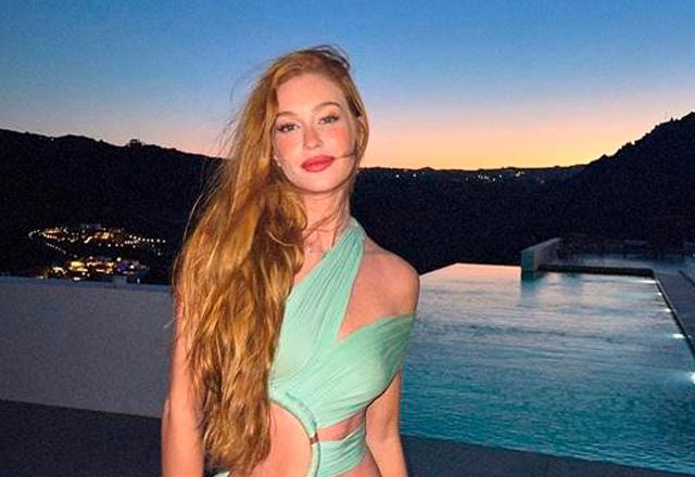 Marina Ruy Barbosa posa para foto.