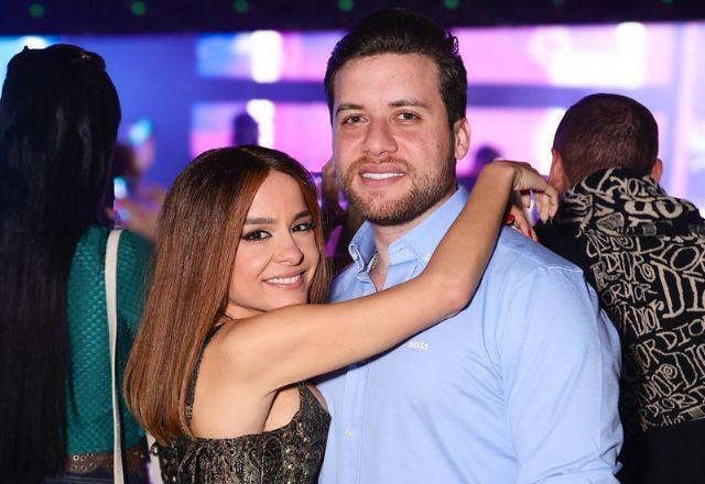 SBT TV | Maiara troca beijos com novo affair em show em São Paulo