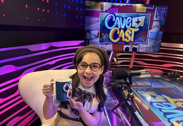 Manu Bistene, Nicholas Torres e Laura Castro no CaveCast