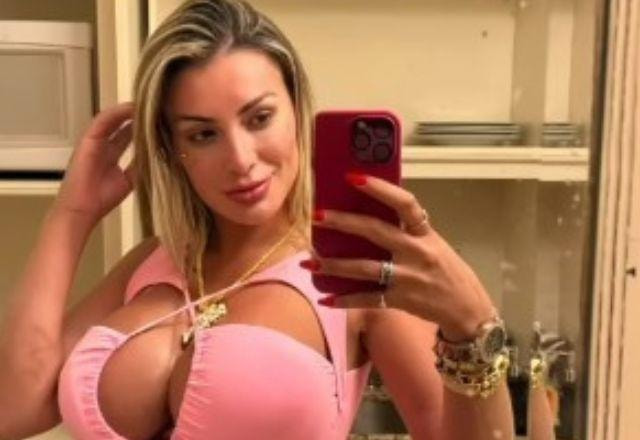 Andressa Urach em foto