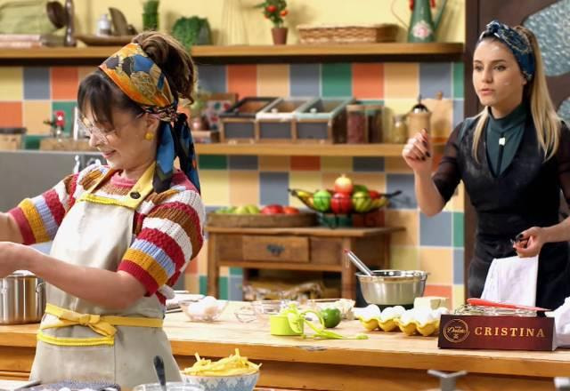 Cristina e Betina disputam competição na cozinha