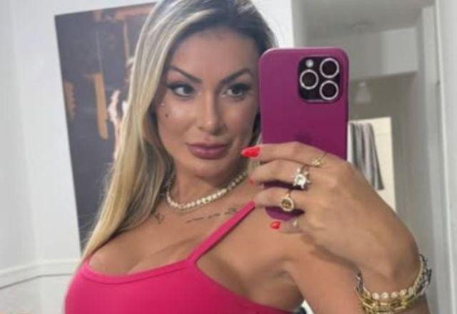 Andressa Urach em foto