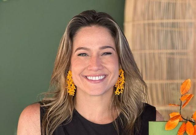 Fernanda Gentil é surpreendida por polícia em Orlando