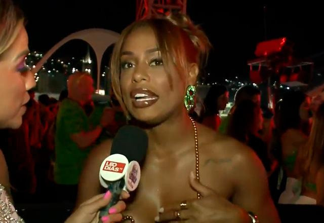 MC Rebecca durante Carnaval no Rio de Janeiro.
